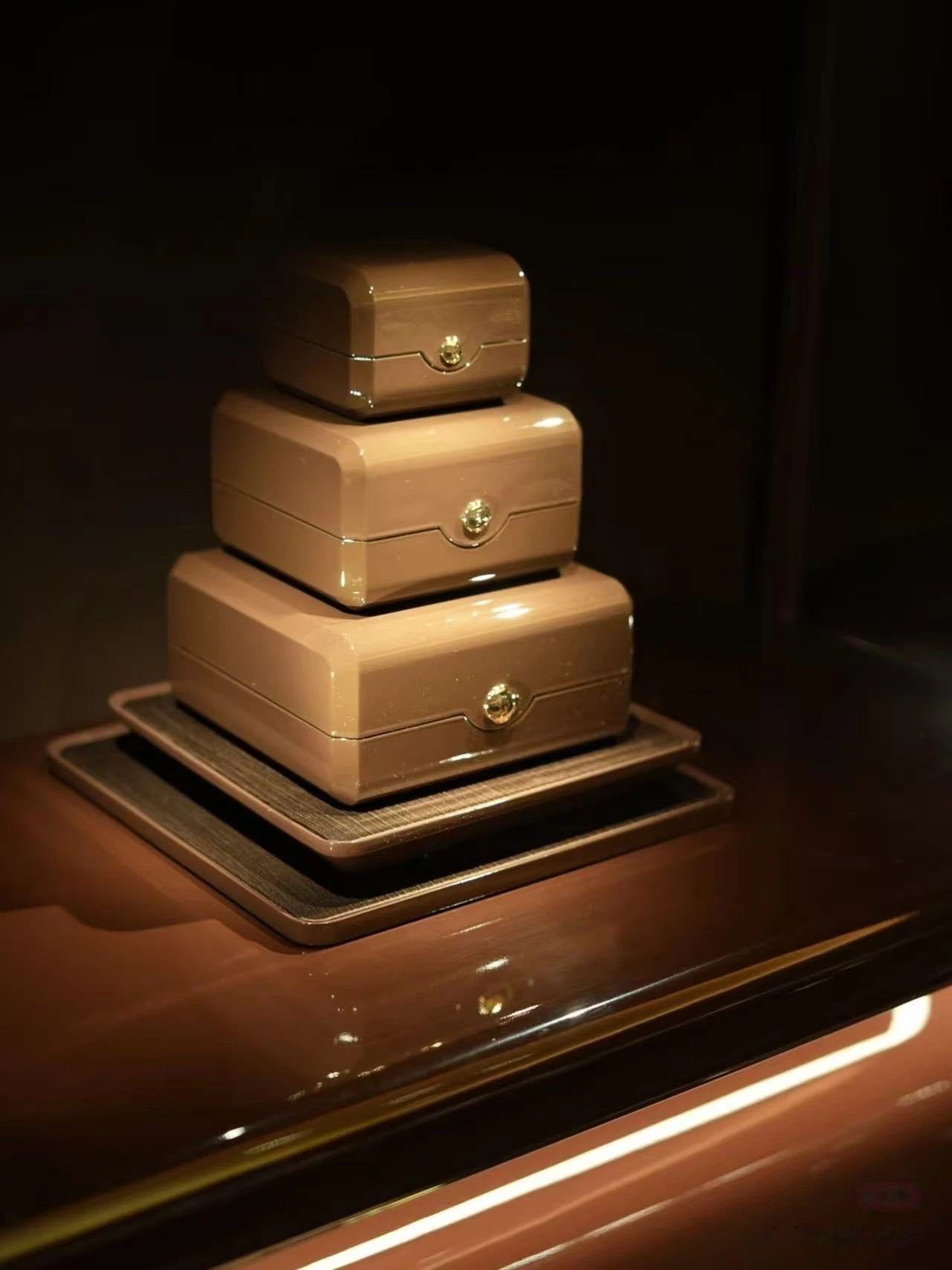 JEMPER系列东方黄金珠宝空间展示图三